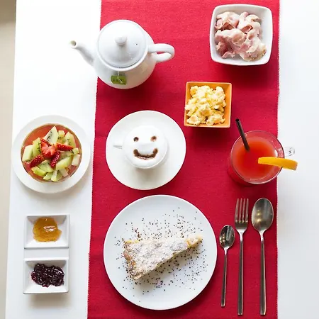 ベッド・アンド・ブレックファスト ナポラート 4*