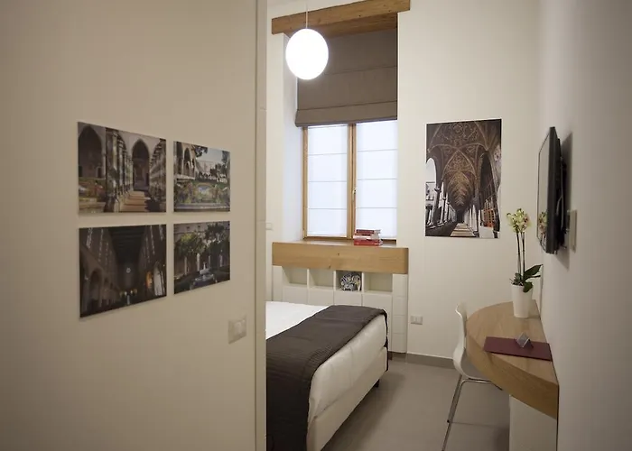 Napolart 4* נאפולי