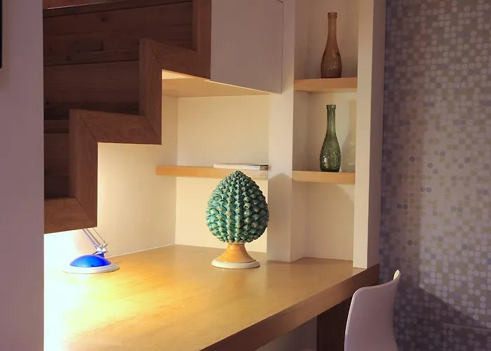 Napolart לינה וארוחת בוקר 4*