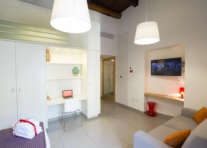 Napolart 4* נאפולי