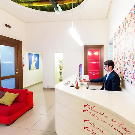 Couette-café Napolart 4*