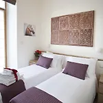 Bed & Breakfast Napolart 4*