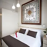 Bed & Breakfast Napolart Naples